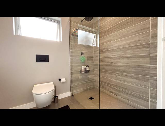 4 BEDROOM HOUSE FOR SALE IN PALM LAKES ESTATE